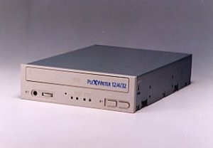 ASCII.jp：プレクスター、12倍速ライト/4倍速リライト/最大32倍速