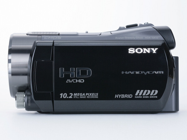 ASCII.jp：顔認識搭載のハイビジョンハンディカム HDR-SR12 (1/3)