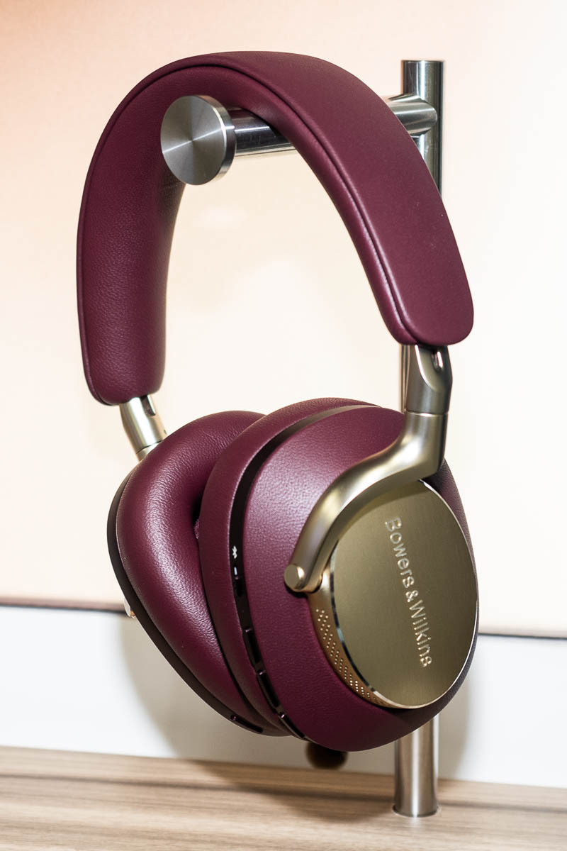 B&W、ハイエンドヘッドホン「Px8」に新色ロイヤル・バーガンディ