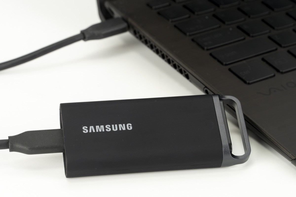 ASCII.jp：イベントや撮影会で大活躍するSamsungの8TBポータブルSSD