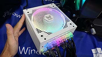 1,000Wの白い電源「LEADEX PLATINUM SE 1000W White」が発売 - AKIBA