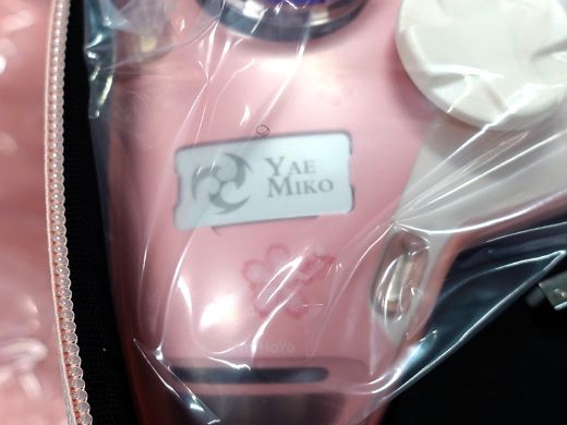 Flydigi製ゲームパッド「APEX4」の『原神』八重神子コラボモデル