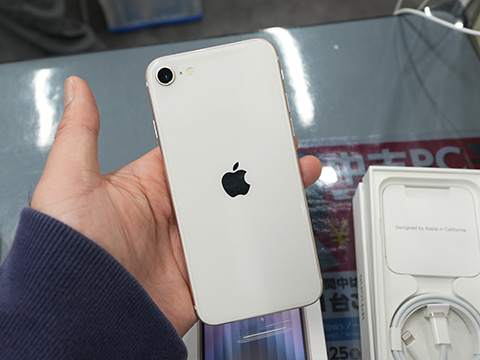第3世代iPhone SEの訳あり未使用品が49,800円！イオシスに大量入荷