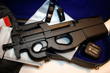 東京マルイ、【電動ガンプラス】「P-90」＆「パトリオットプラス」再販