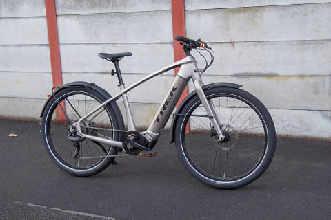 自転車通勤に最適なe-bikeかも!? 安定志向で乗りやすいトレック
