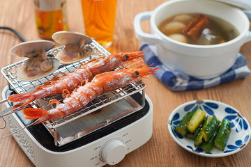 テーブルで煙を抑えて炉端焼きできるプレート「DINING炉端」 - 家電 Watch