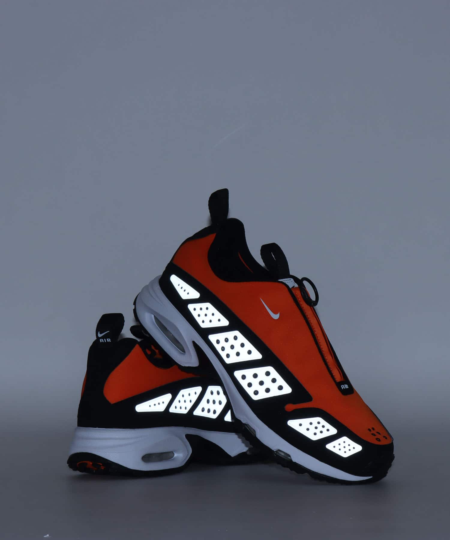 NIKE W AIR MAX SNDR SAFETY ORANGE/WHITE-BLACK（ナイキ ウィメンズ