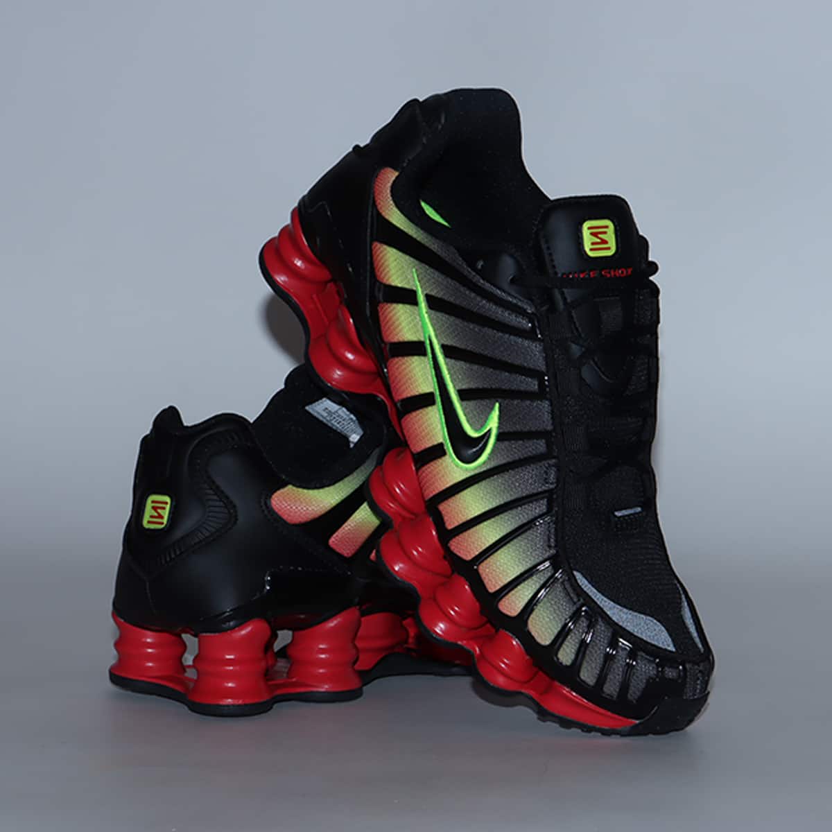 NIKE W SHOX TL BLACK/BLACK-VOLT-FIRE RED （ナイキ ウィメンズ