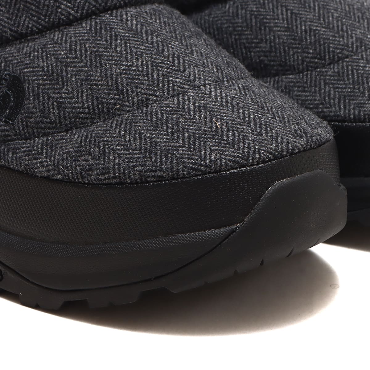 THE NORTH FACE NUPTSE BOOTIE WP VII SHORT ウールブラック×TNF