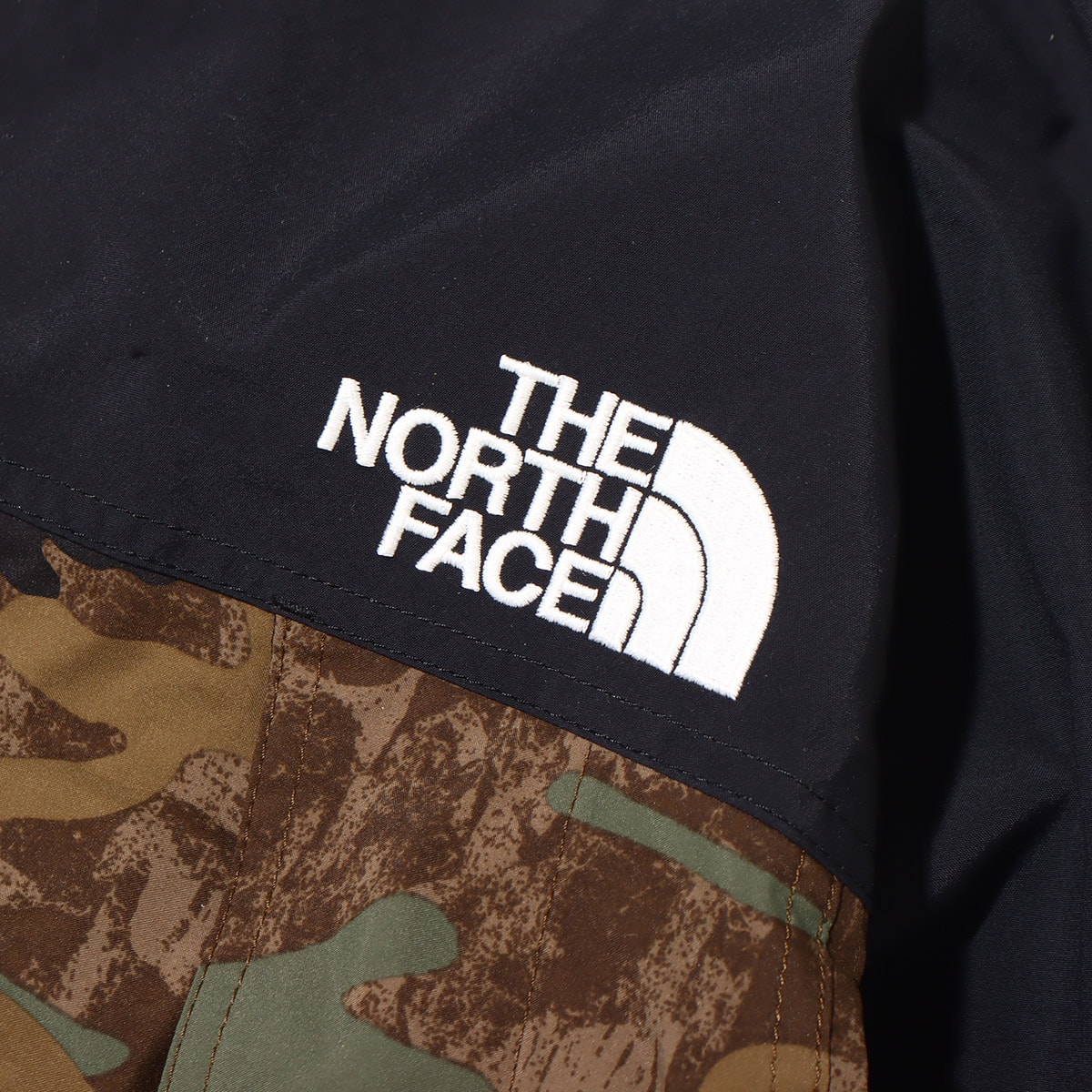 THE NORTH FACE NOVELTY MOUNTAIN LIGHT JACKET TNFカモ 22FW-I（ザ