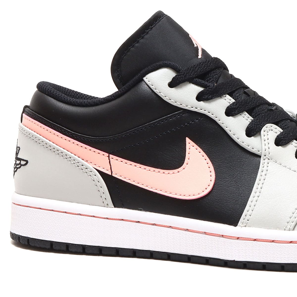 JORDAN BRAND AIR JORDAN 1 LOW BLACK/BLEACHED CORAL-GREY FOG-WHITE