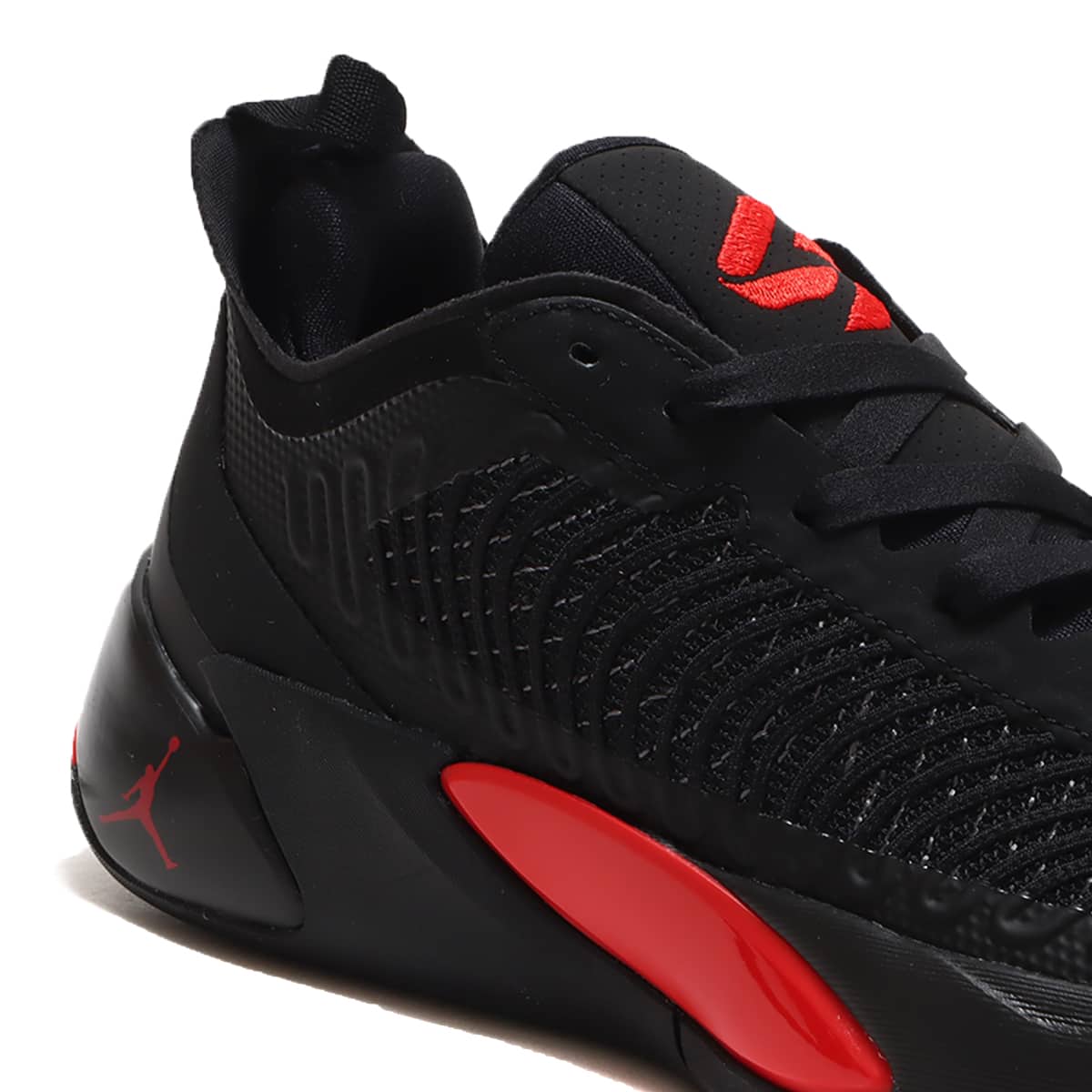 JORDAN BRAND JORDAN LUKA 1 PF BLACK/UNIVERSITY RED-DARK GREY