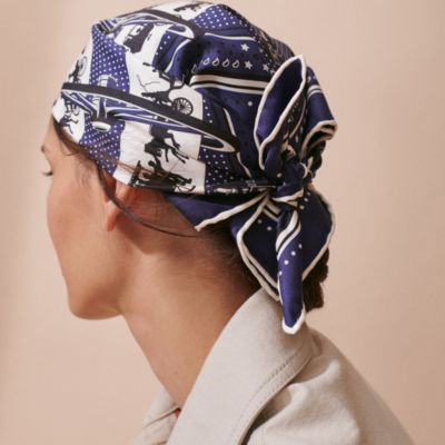 シルクバンダナ 《車輪でめぐるパリ・バンダナ》 - ブルー | Hermès