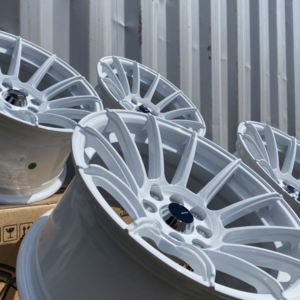 ホワイトカラー 15×8.25J +20 PCD 100 114.3 4穴 15インチホイール4本