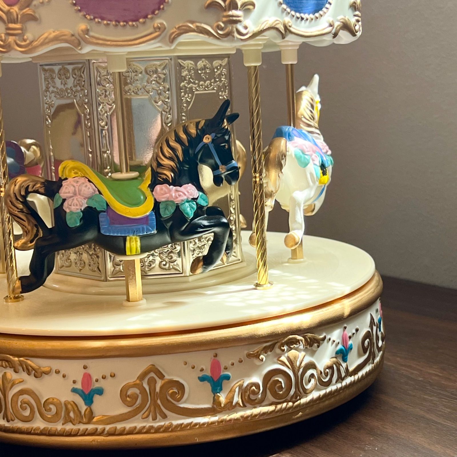 即納】 オルゴール メリーゴーランド 陶器製 デラックス
