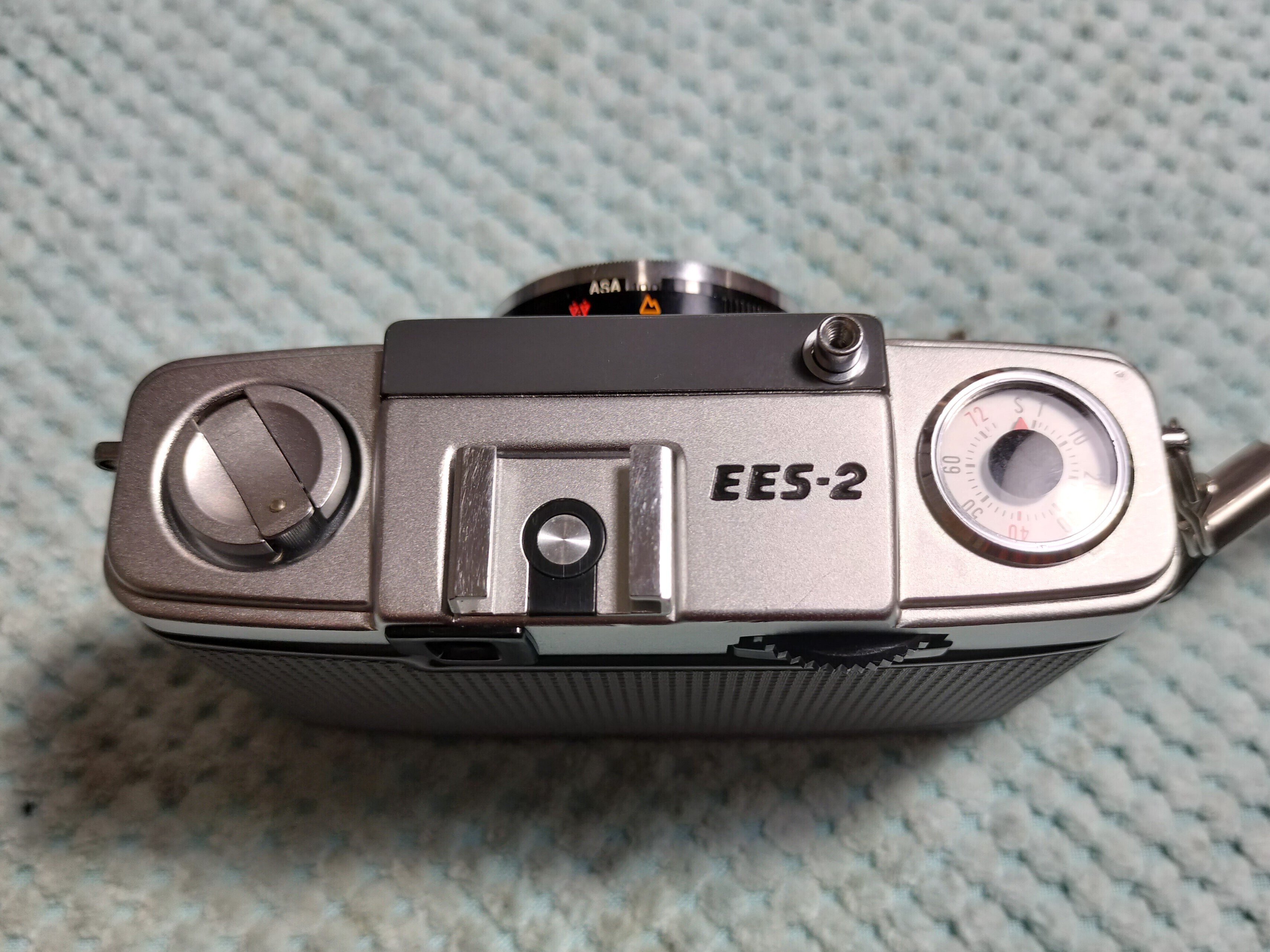 Olympus Pen EES-2の分解｜フィルムカメラ修理のアクアカメラ