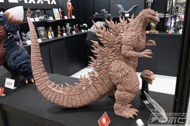 ギガンティックシリーズよりゴジラ（2002）の原型や、スペースゴジラの