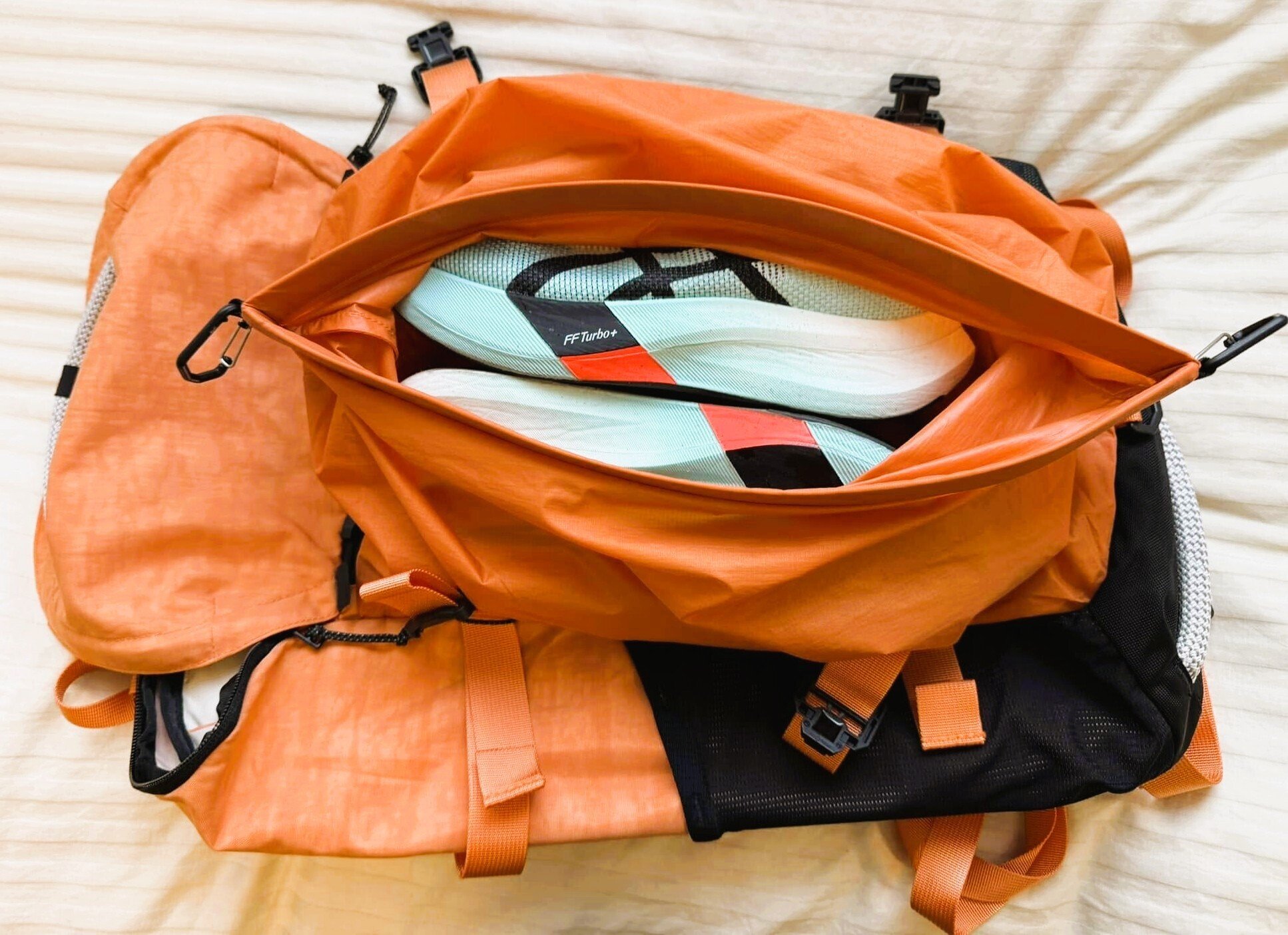 おしゃれランナー必見！On Speed Pack 24L Eliteの実力、徹底レビュー