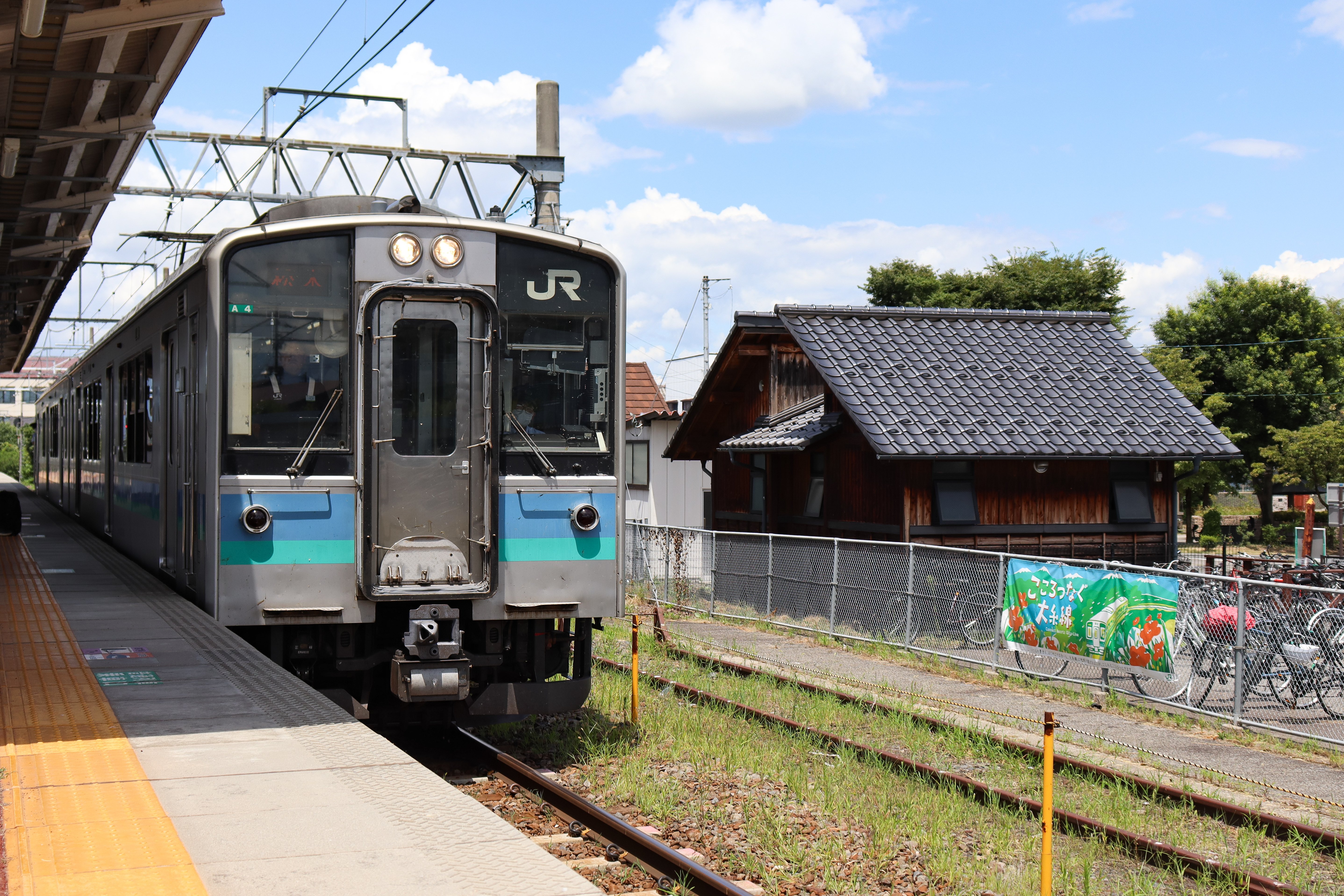 松本ぼんぼん開催に伴う臨時列車を撮影。｜鐘 紡