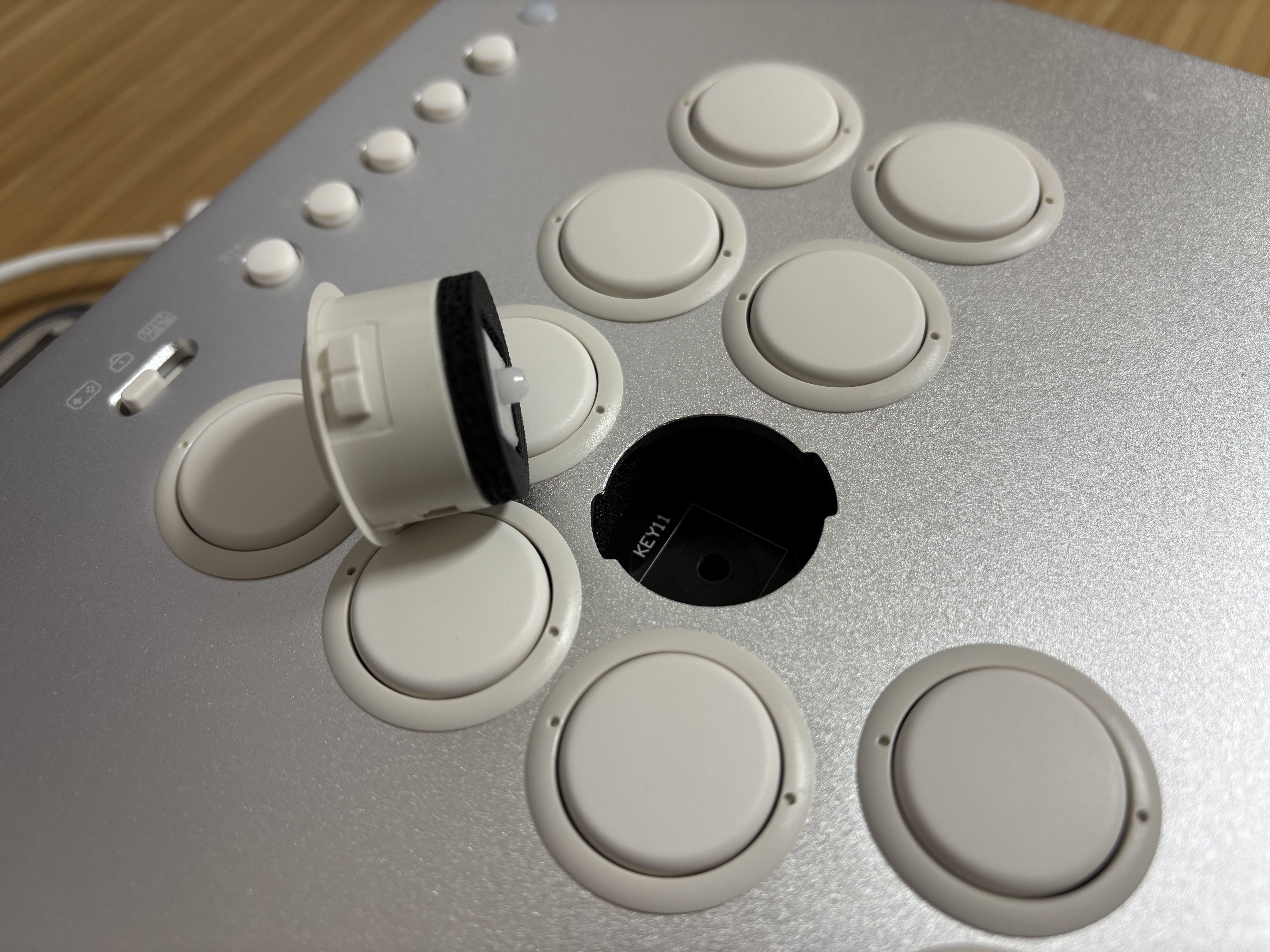 レバーアケコン VARMILO KASSAI レビュー | コンパクトな増設ボタンに