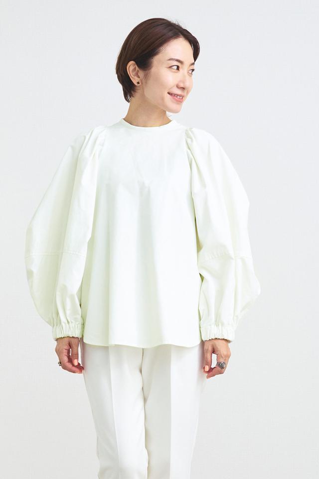yori(ヨリ)の「ビッグパフスリーブブラウス【2021AW】9月中旬発売予定