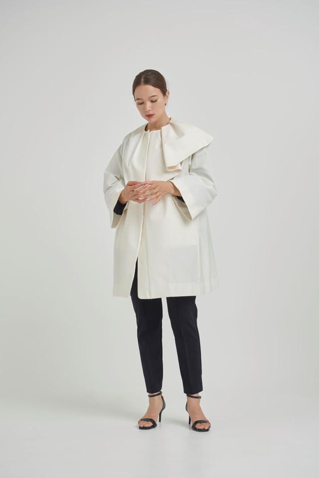 yori(ヨリ)の「ツイルサイドフレアコート」 - PARTE