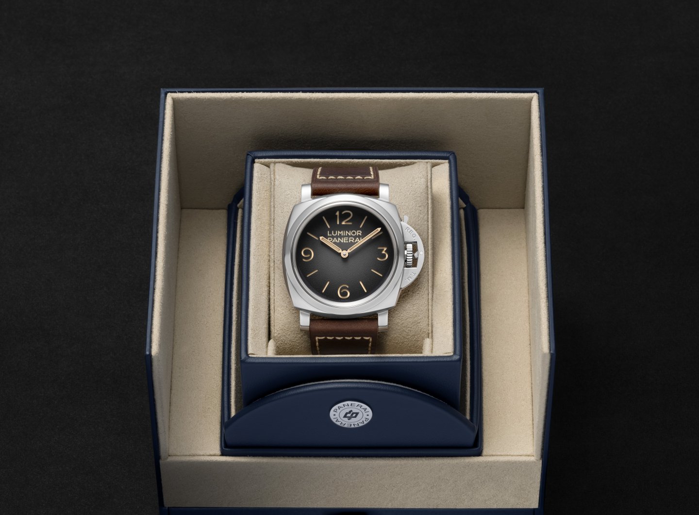 パネライが「ルミノール トレジョルニ」を発表～ブランドのルーツを