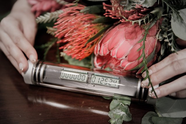 エクニス(ecniS)「time since launch」～ピン(時の引き金)を引き抜いた