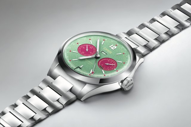 オリス 高性能プロダイバーウォッチに、 クロノグラフを搭載した