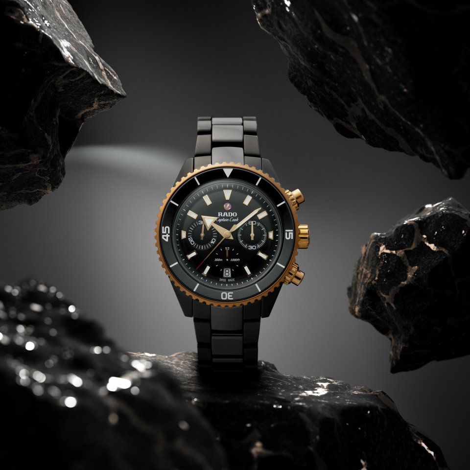 ラドーの「Captain Cook High-Tech Ceramic Chronograph」が 伊勢丹
