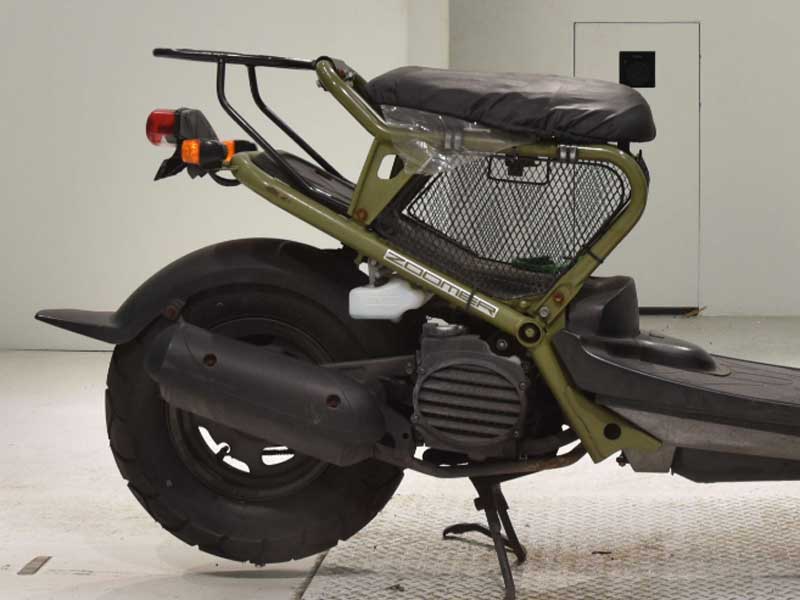 ホンダ ズーマー【3】定番カスタムはシート下の収納ネット。ローダウン