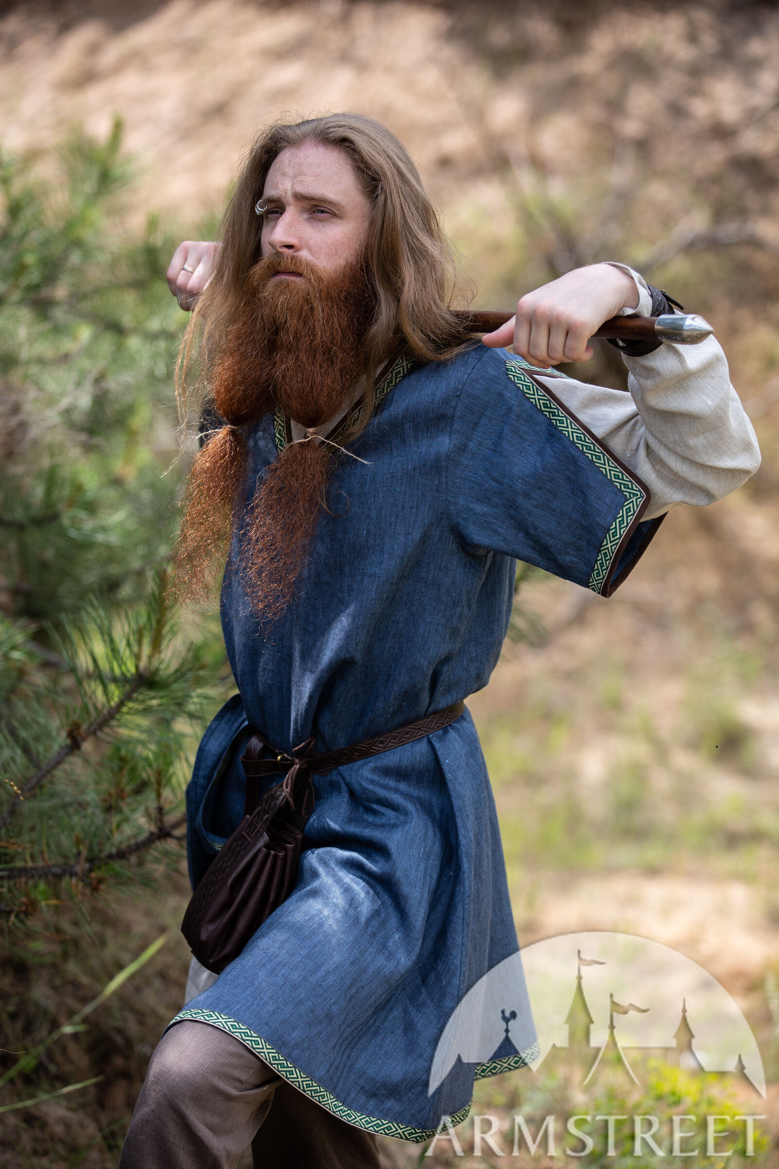 Short-sleeved tunic with trim and accents 