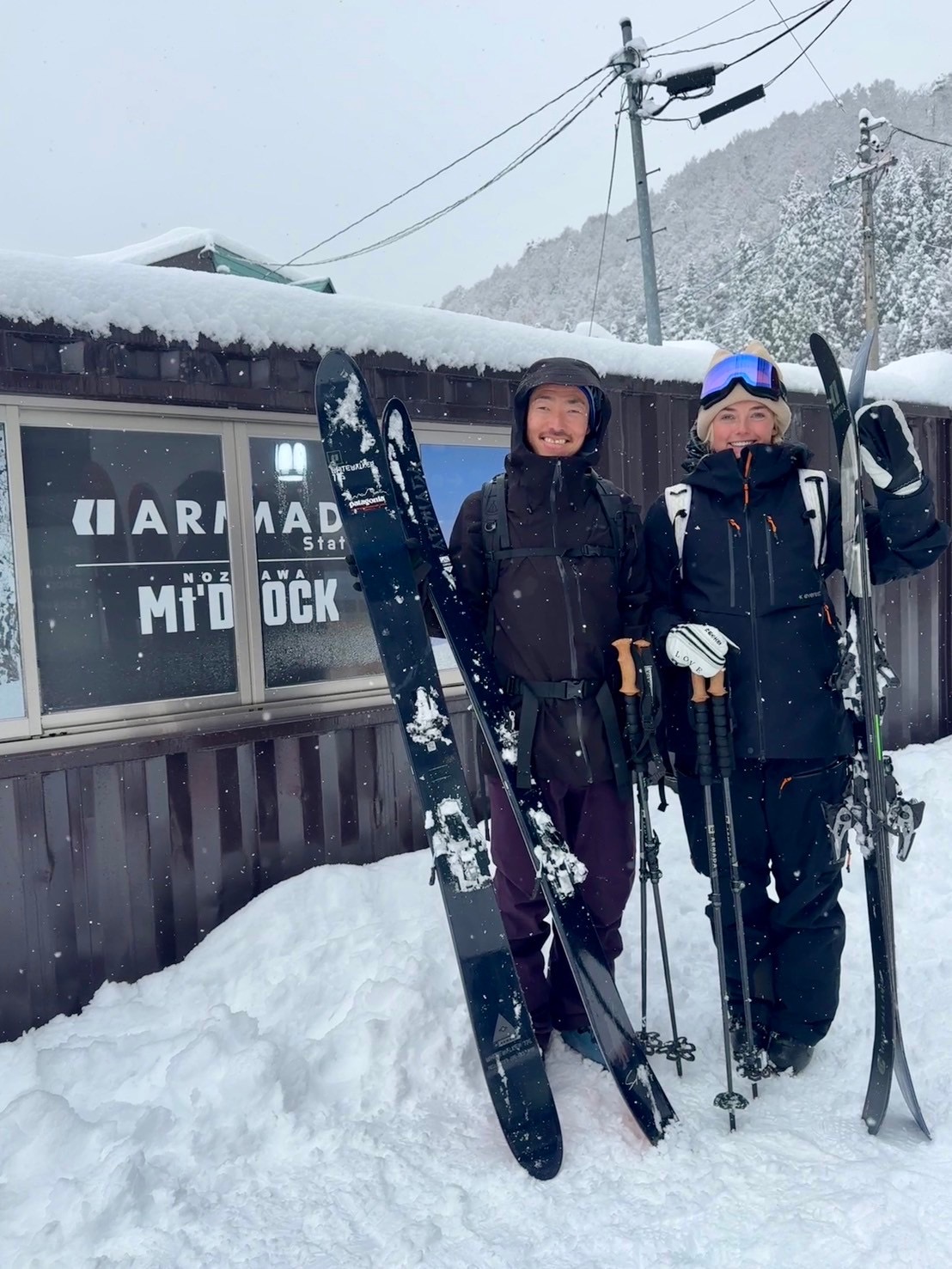 パウダースキー特集“激戦のセンター110mm代” | armadaskis.jp