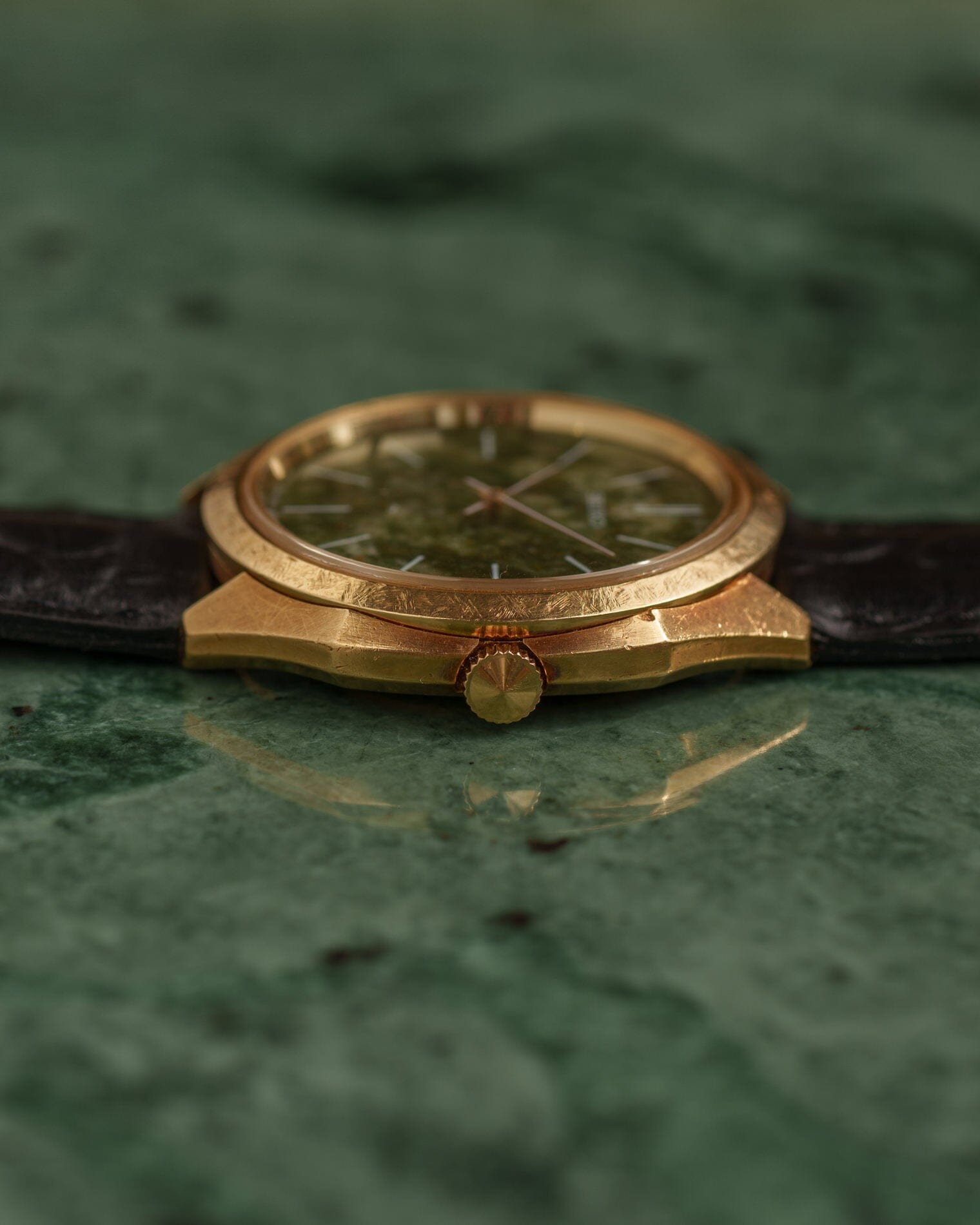 セイコー シャリオ 2220-0340 18K YG 翡翠文字盤 純正尾錠付き | ARBITRO