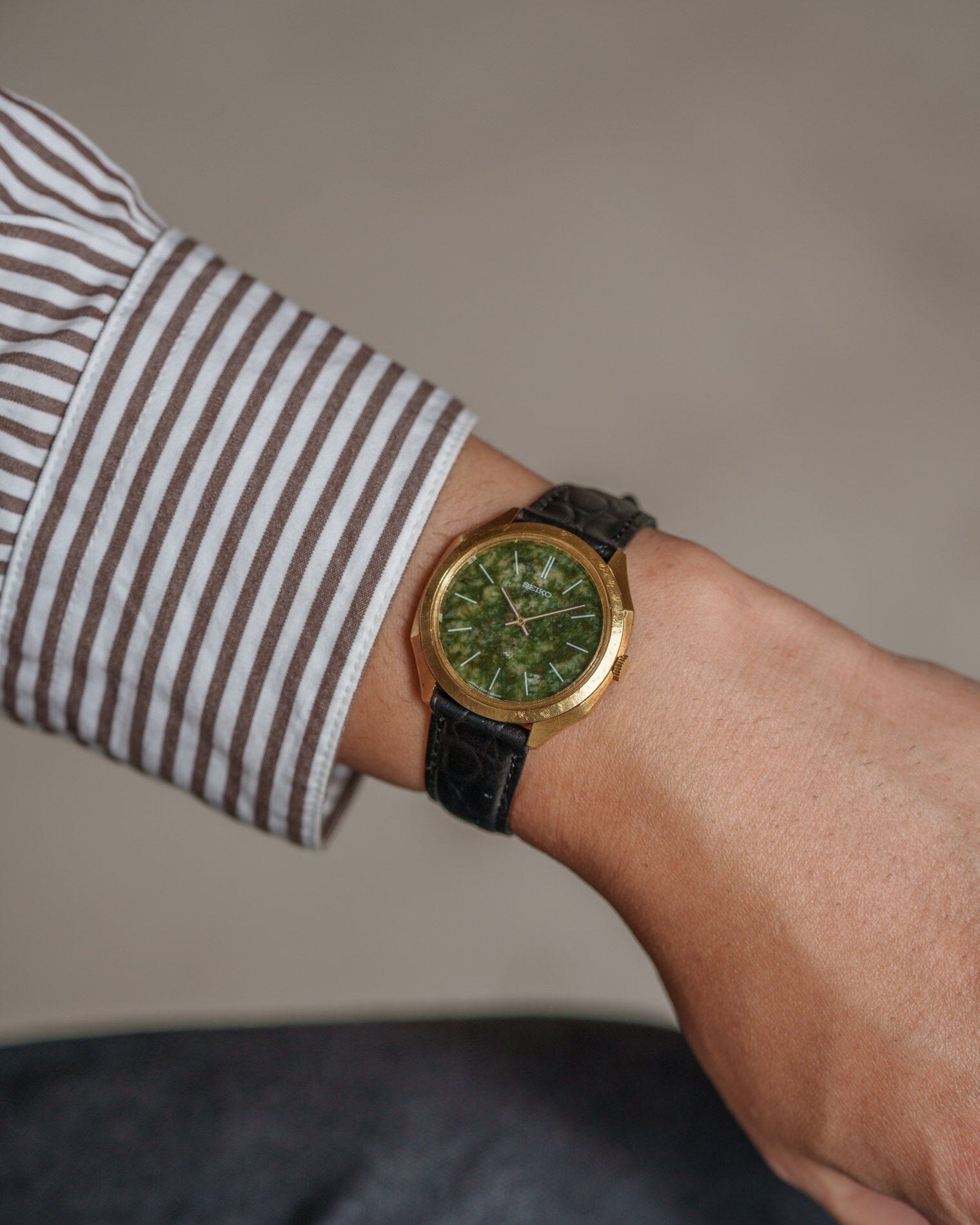 セイコー シャリオ 2220-0340 18K YG 翡翠文字盤 純正尾錠付き | ARBITRO