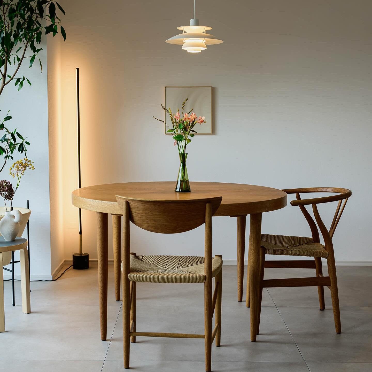 Vision LED-floor lamp(L)｜ARTWORKSTUDIO公式