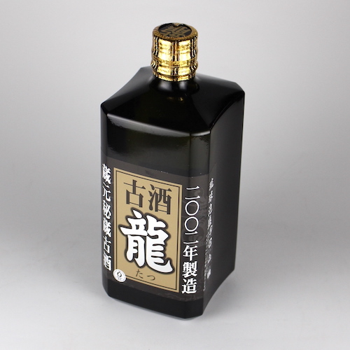 龍 蔵元秘蔵古酒 2002年製造 40度,720ml 実質20年以上古酒 / 金武酒造