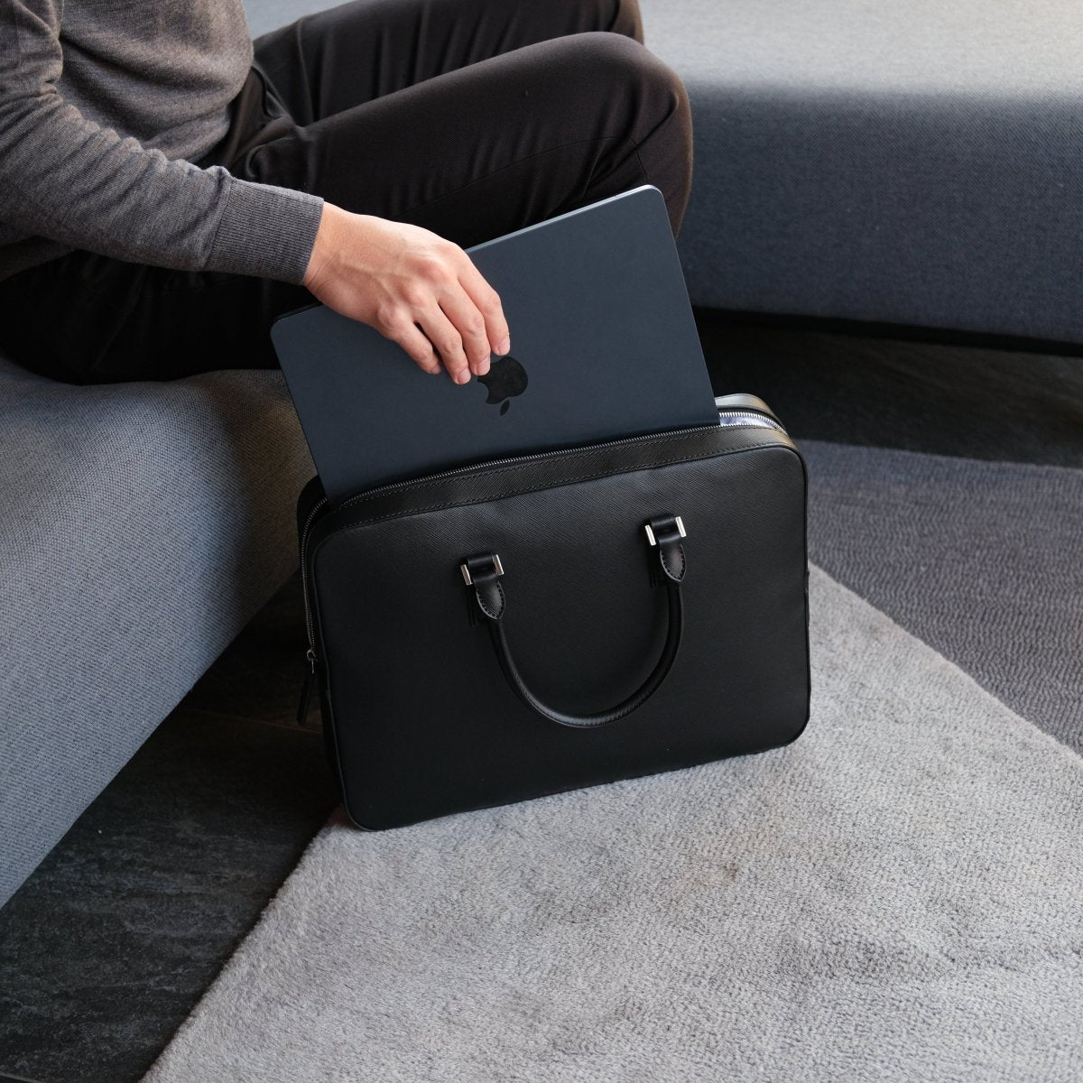 イタリアンサフィアーノレザーブリーフケース｜aucentic(オーセンティック)