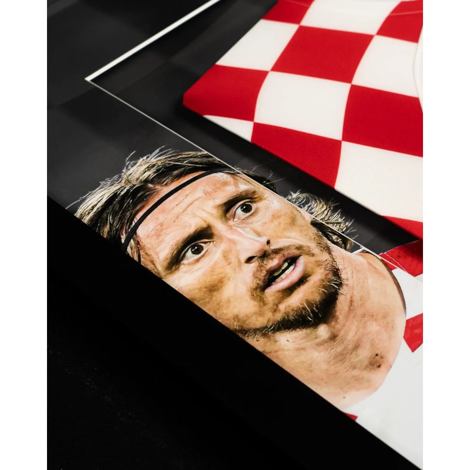 ルカ・モドリッチ【直筆サイン入り】クロアチア代表ユニホーム2022-23