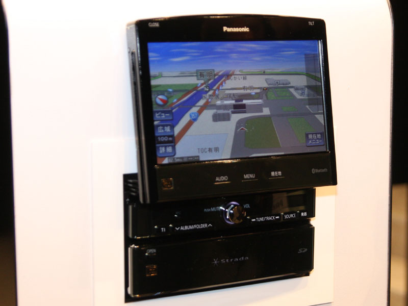 松下、DIGAの遠隔録画予約に対応したHDDナビ「Strada F」