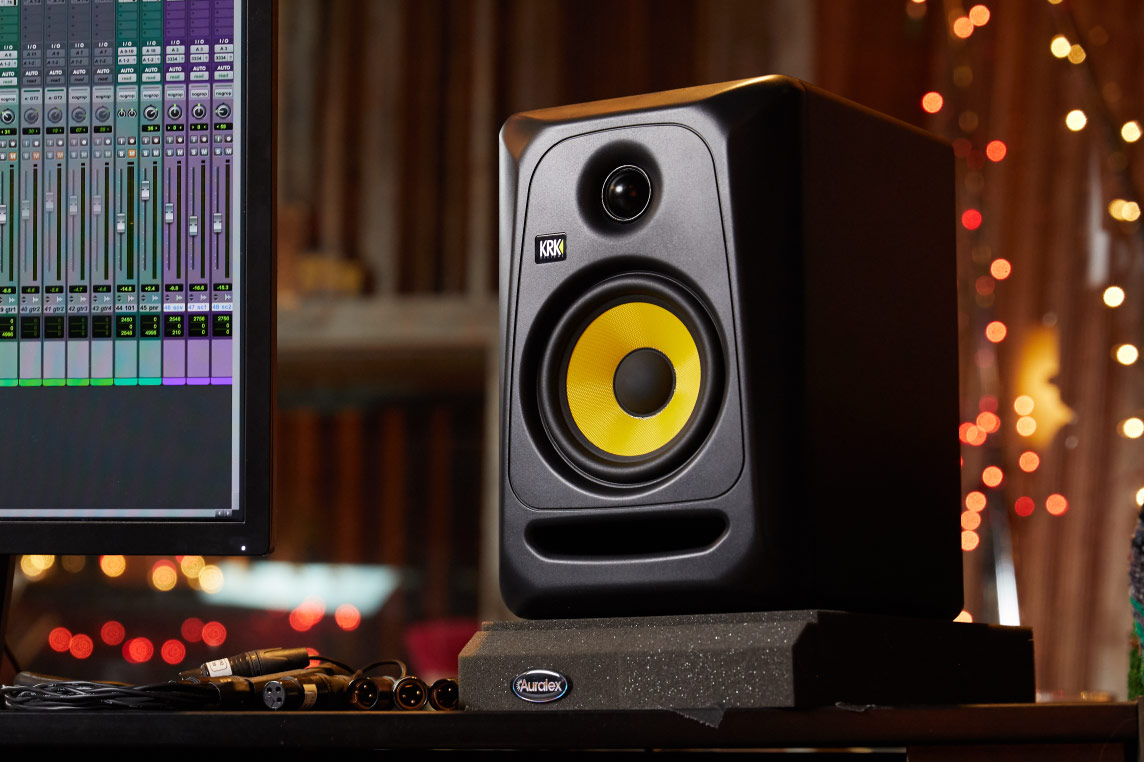 KRK SYSTEMS、1.6万円の小型アクティブスピーカー「CLASSIC 5」 - AV Watch