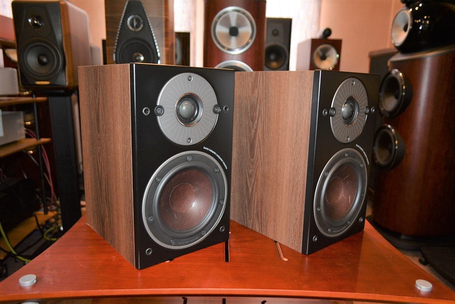 DALI OBERON1 DW 2完売いたしました 中古品 オーディオ専門店AVBOX