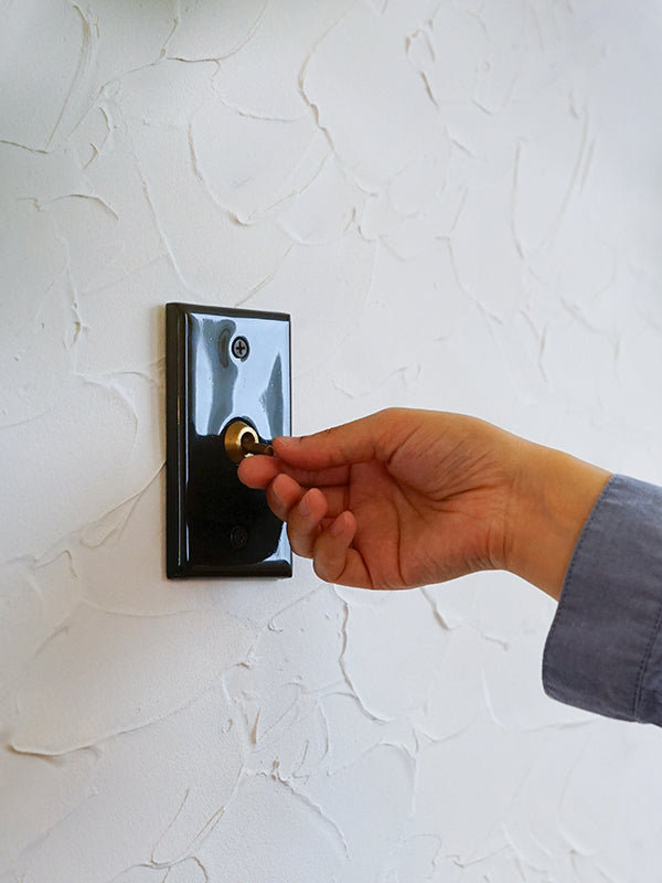 セラミックプレートトグルスイッチ ブラック | AXCIS ONLINE