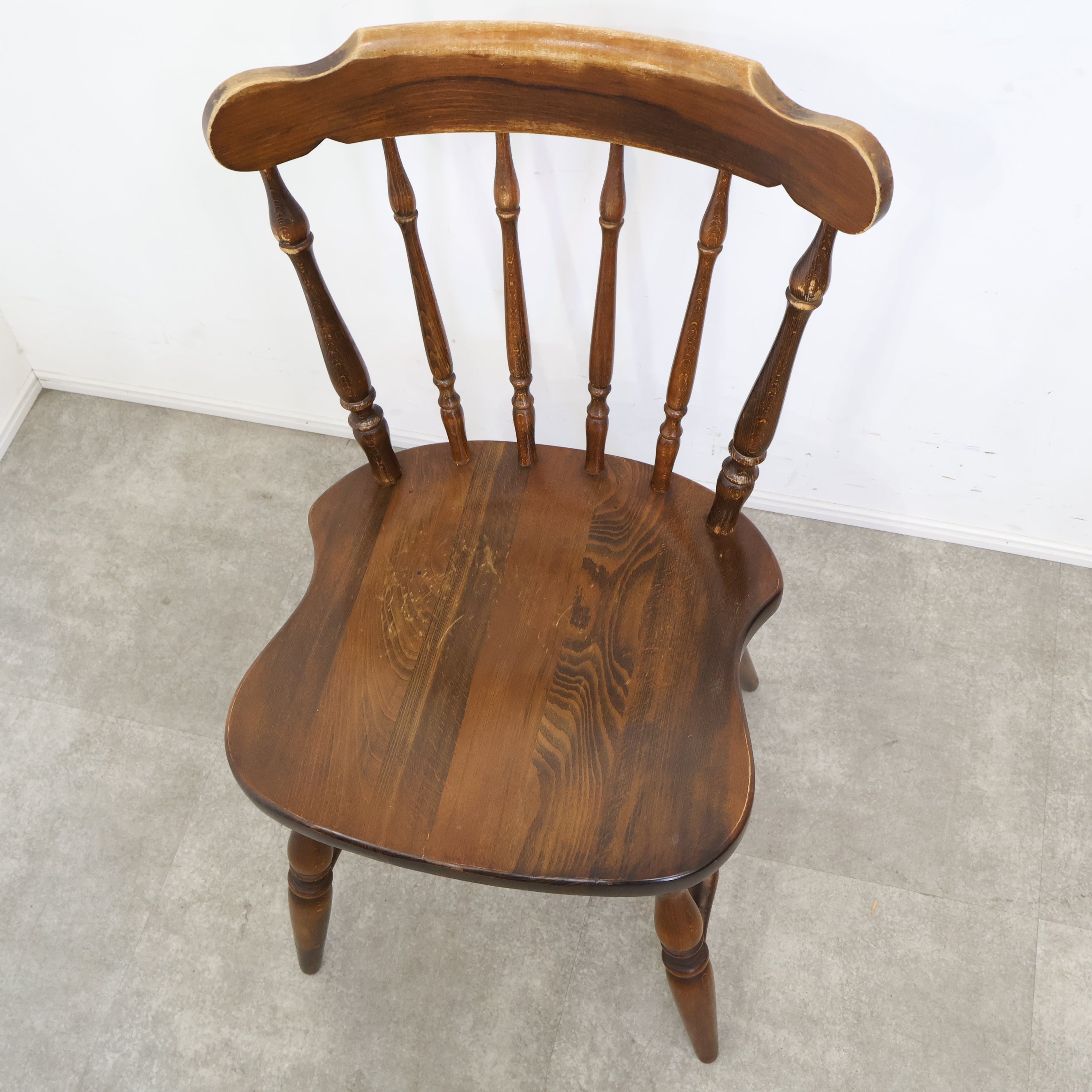 飛騨産業 キツツキマークのダイニングチェア No.3 – バナルオンライン