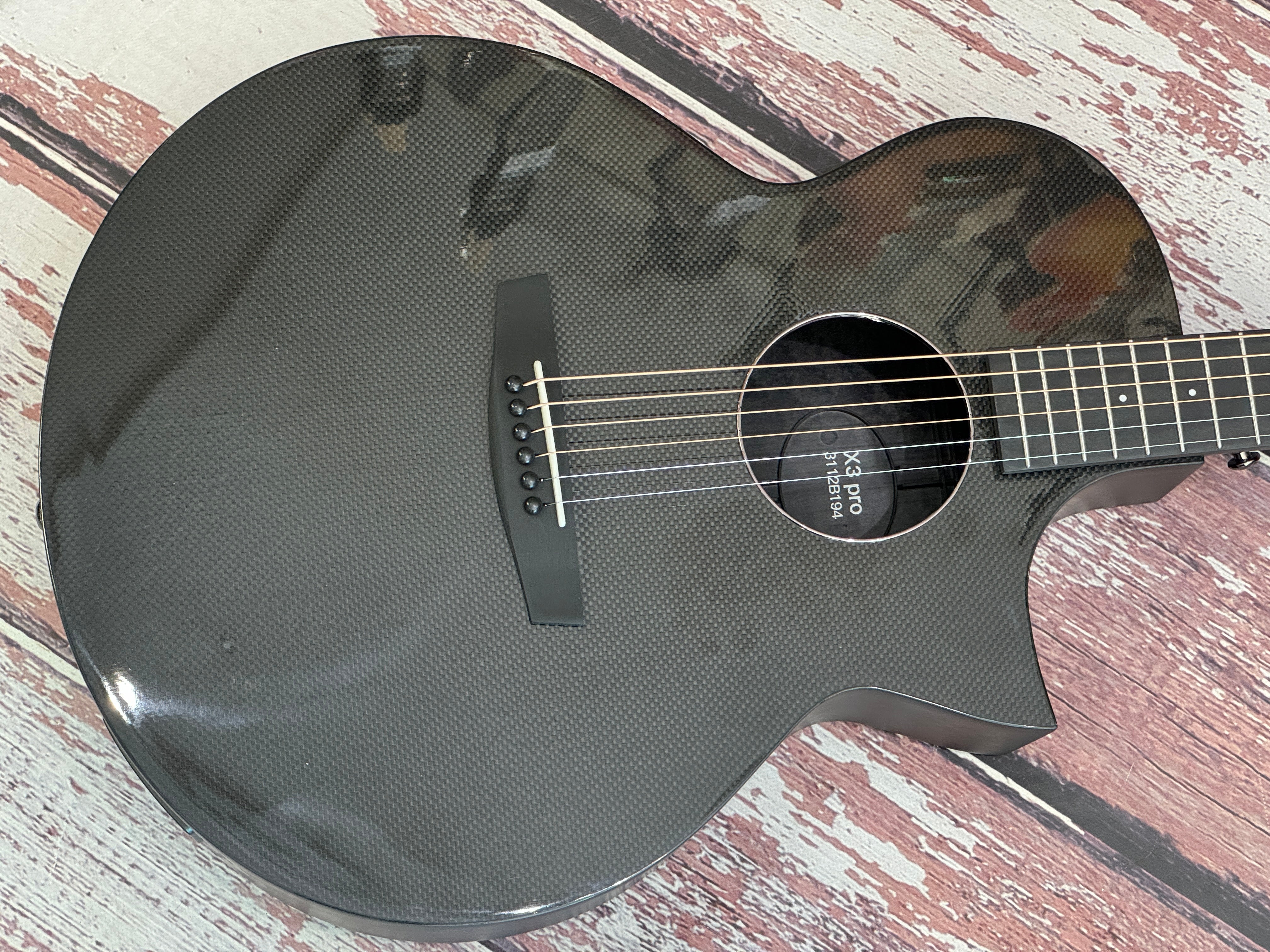 Enya X3 Pro Carbon electro with FX and padded bag. – Badlands