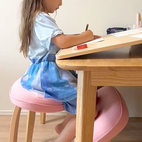 イージー ライティング ボードのある暮らし – バランスチェアのbalans