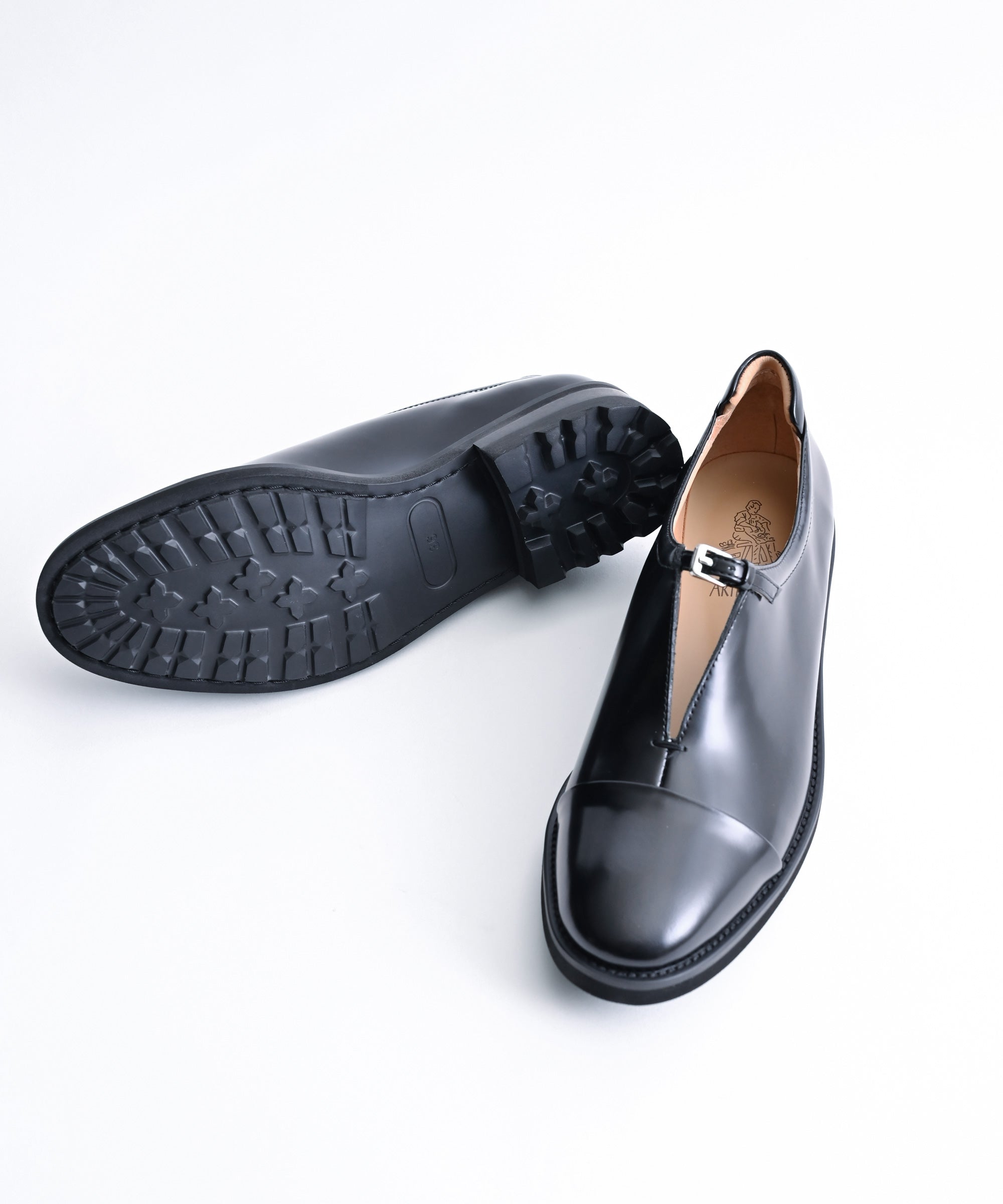 ARTESANOS/アルテサノス】ストラップローファー – BASIC AND ACCENT