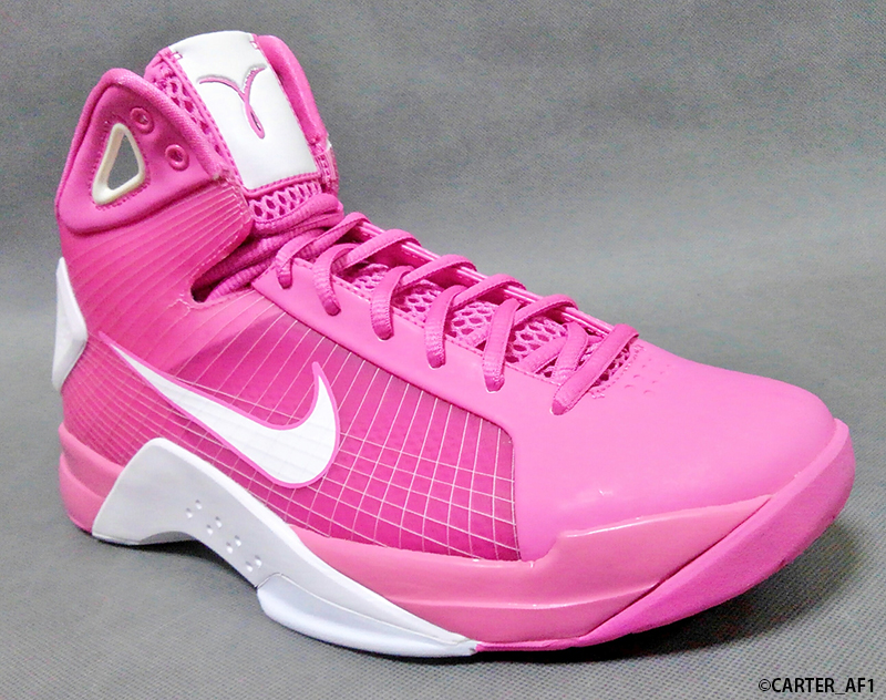 NBAのスーパースター、コービー・ブライアントとともにバスケの概念を