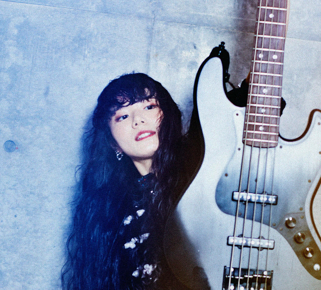 INTERVIEW – MISA［BAND-MAID］ | ベース・マガジン