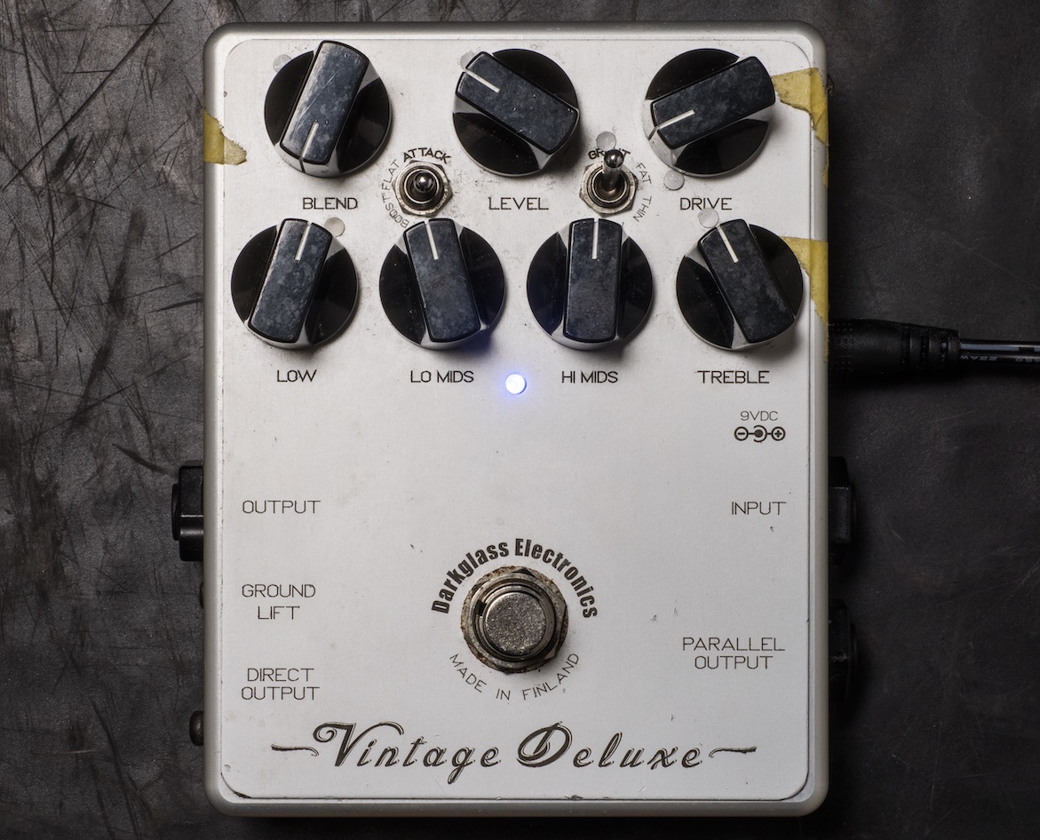 連載：ダークグラスな事情】Vol.4 YU-KI（NOISEMAKER） | ベース・マガジン